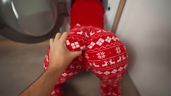 Blonde Step Mom Gets Stuck In Washer During Christmas