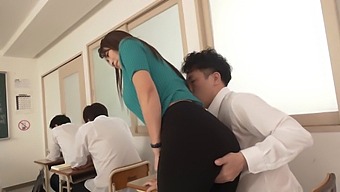 Educational Erotica: Reiko Kobayakawa'S Intimate Teaching Style Leads To Multiple Orgasms