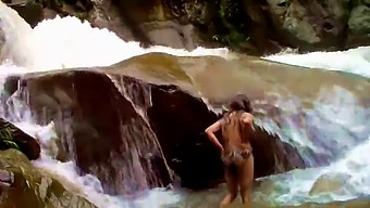 Lilyan'S Erotic Experience In The Water